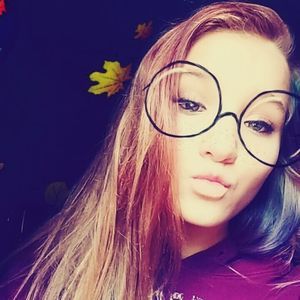 Meet your Posher, Taya